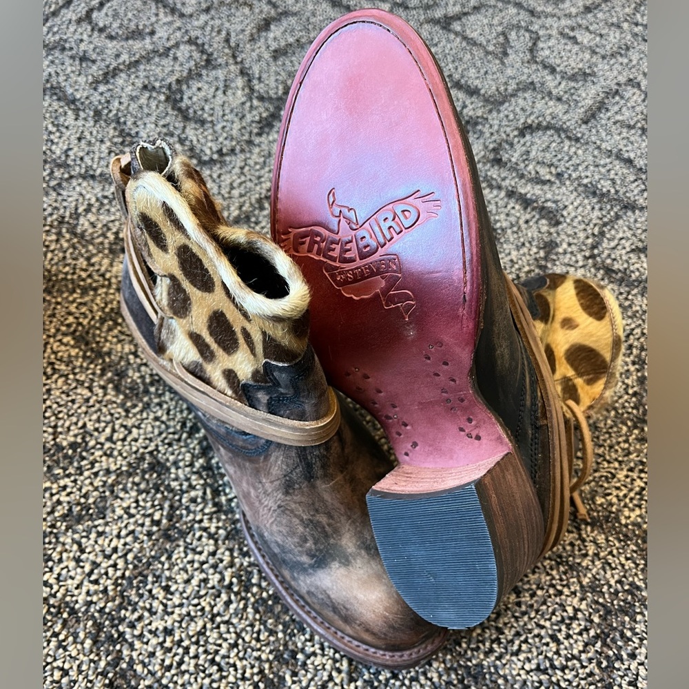 ✨NWOT✨. Freebird by Steven Brown Leather & Leopard Ankle Boots